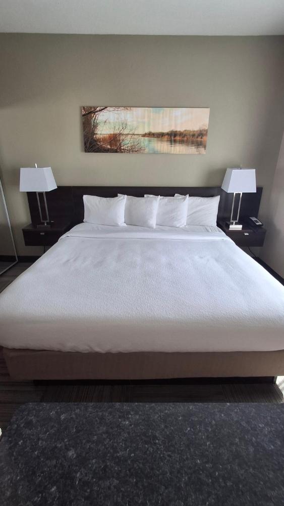 Island Suites